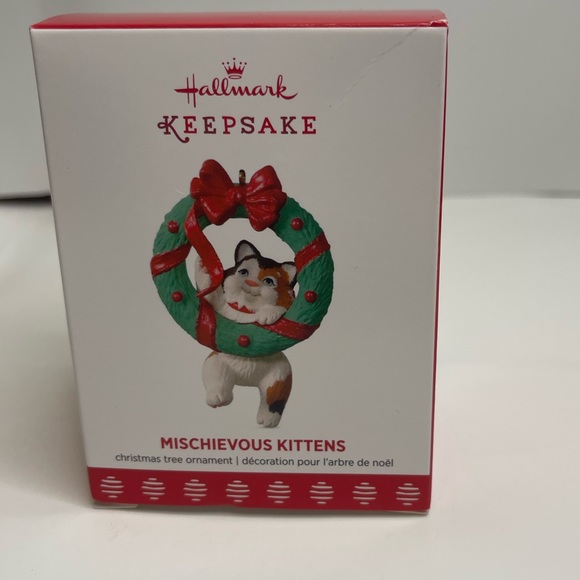 Mischievous Kittens Series In A Wreath Hallmark 2017 Keepsake Ornament #19 EUC - Picture 5 of 10